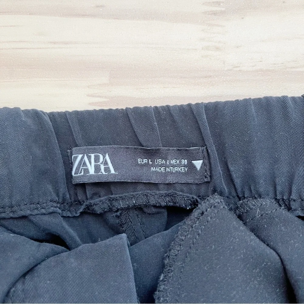 Zara High Waisted Paperbag Shorts in Black/Charcoal Grey, Size Large - Picture 3 of 8